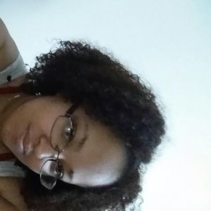 Meet your Posher, Tia